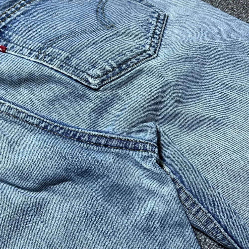 Levi's 505 Straight Fit Jeans 34x30 Light Wash Blue Distressed Denim Mens